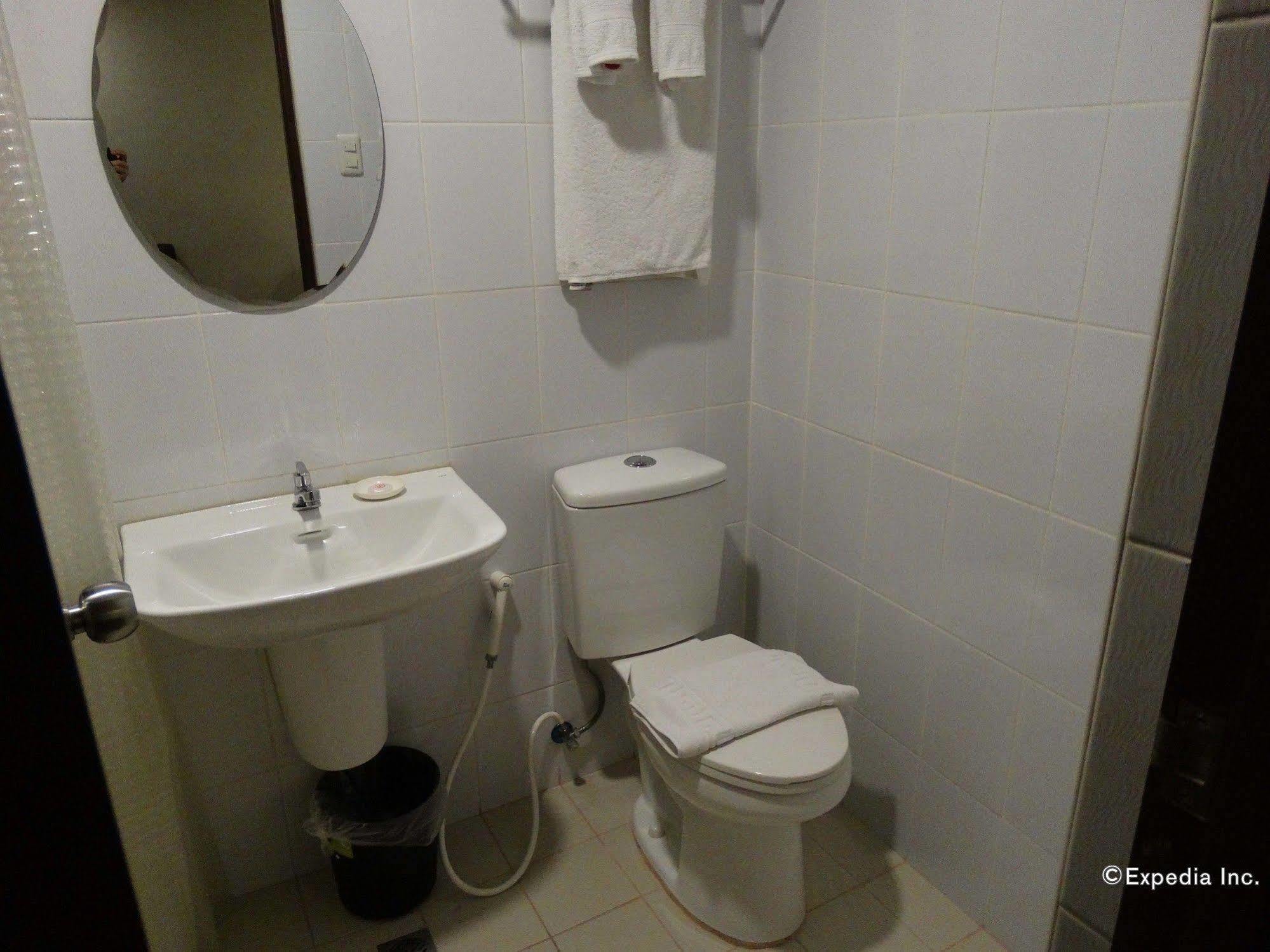 D Circle Manila