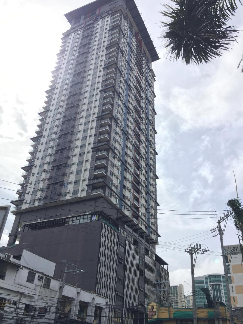 Serena's House Malate Apartment Manila