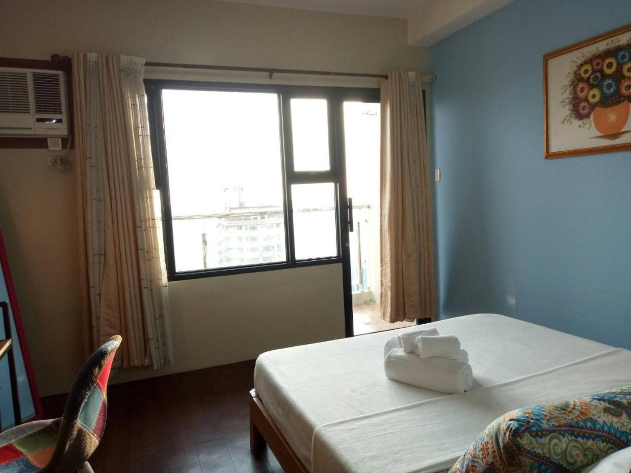 Serena's House Malate Apartment