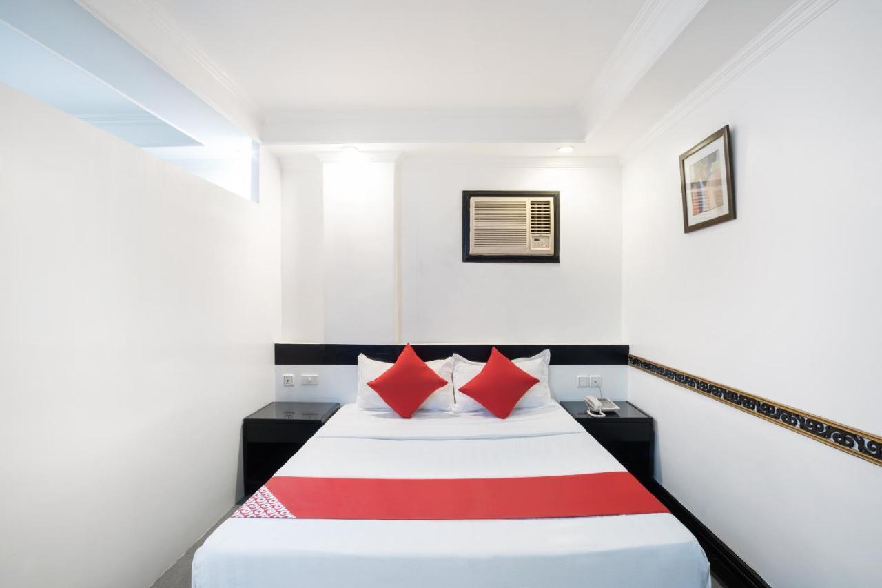 Hotel Oyo 138 White Palace 2*