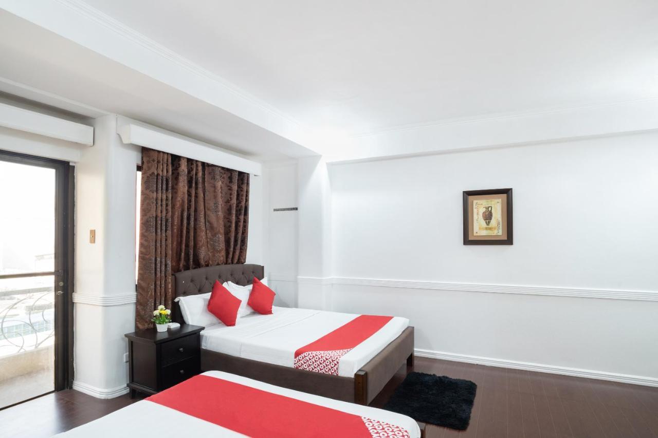 Hotel Oyo 138 White Palace 2*