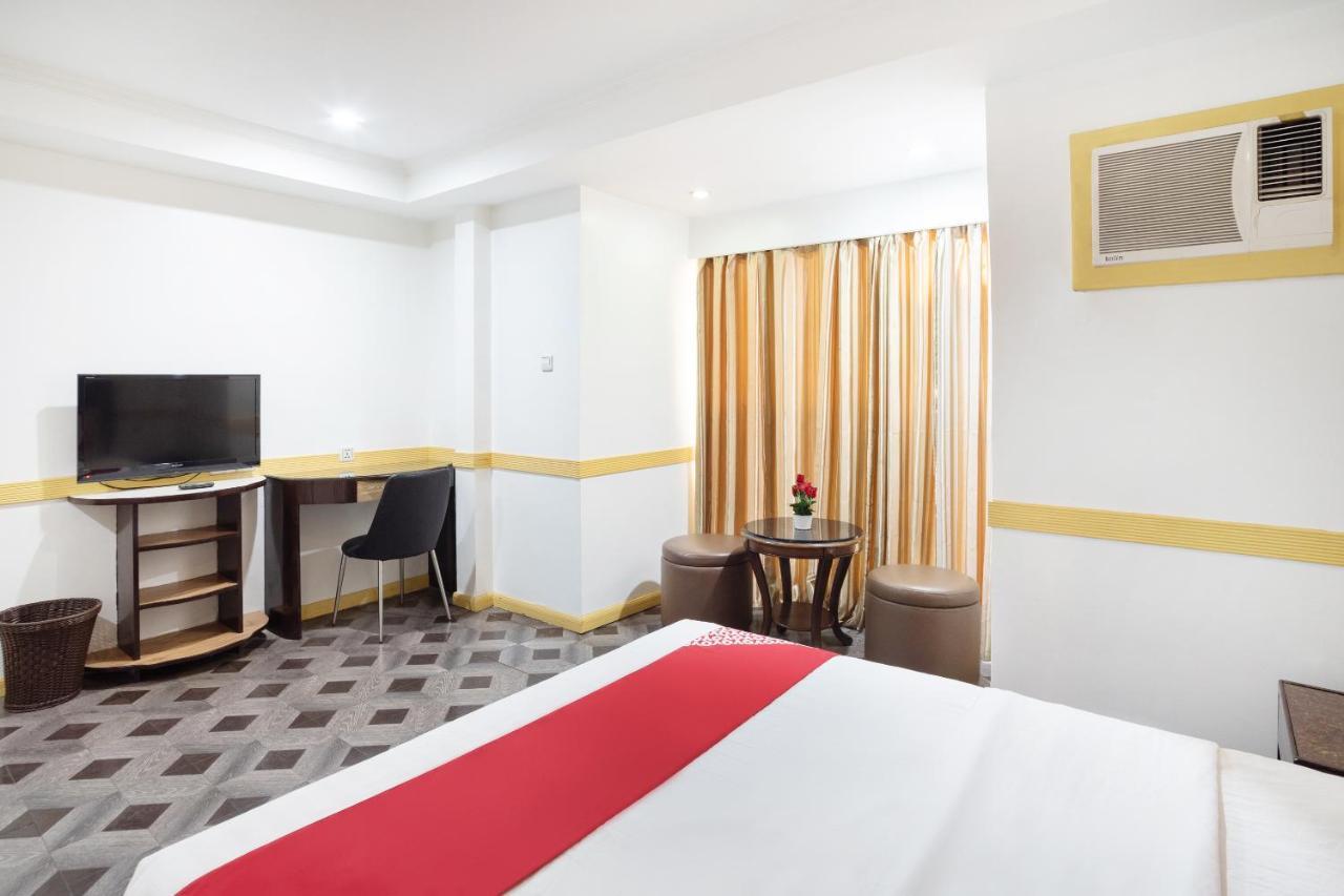 Oyo 138 White Palace Hotel 2*