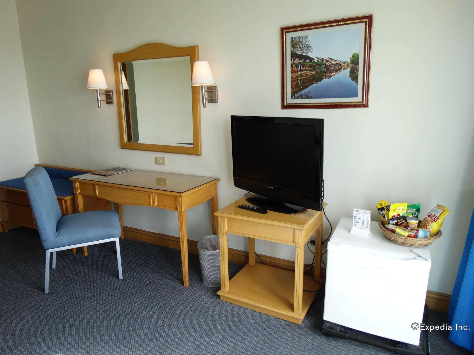 Aloha Roxas Boulevard Hotel Manila
