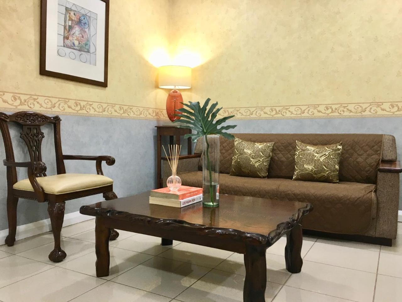 Apartment Mch Suites At Robinson's Place Residences *