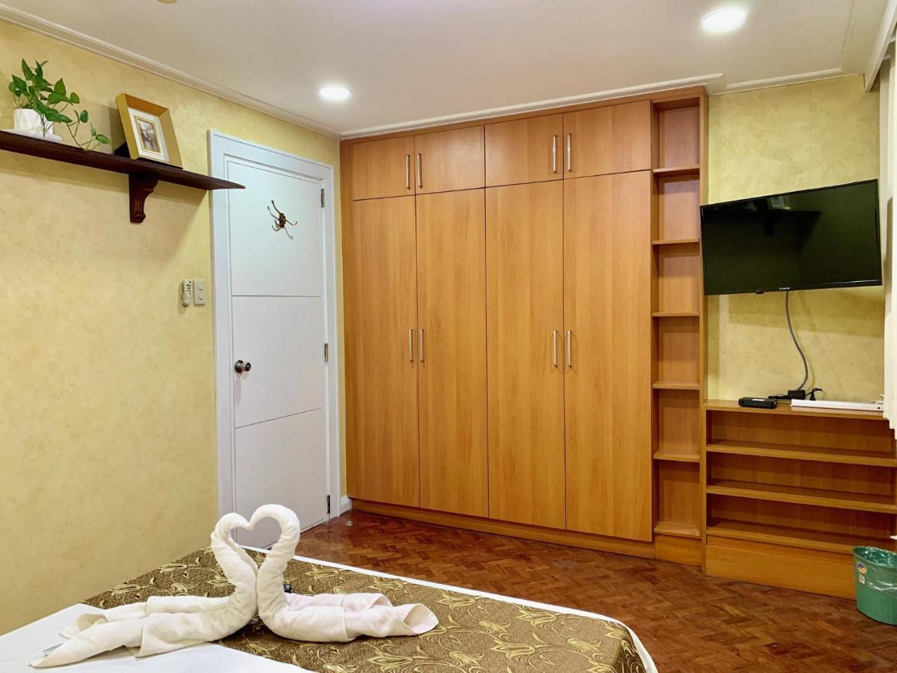 Mch Suites At Robinson's Place Residences * Manila