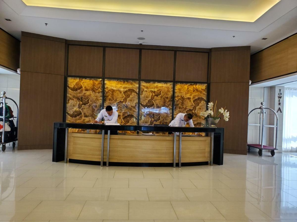 Shell * Manila