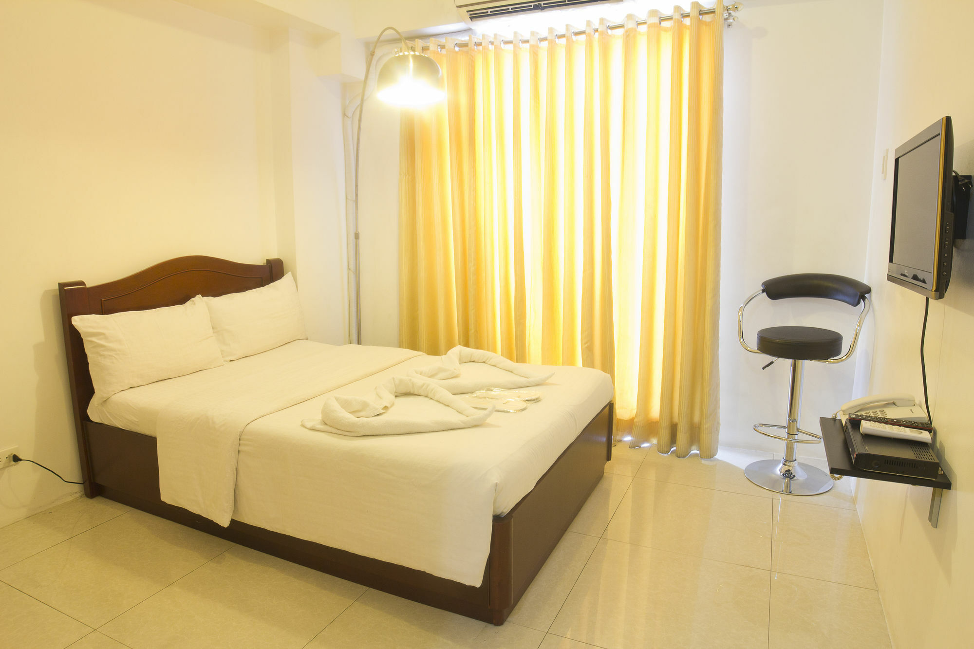 Oyo 893 Dian Makati Apartment *