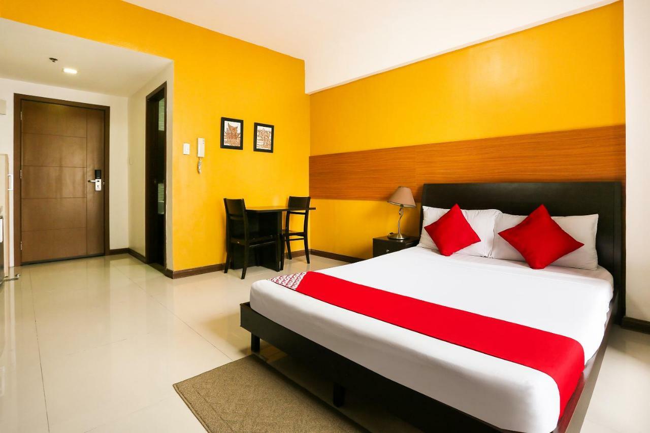 Oyo 215 Sunshine City Suites 3*