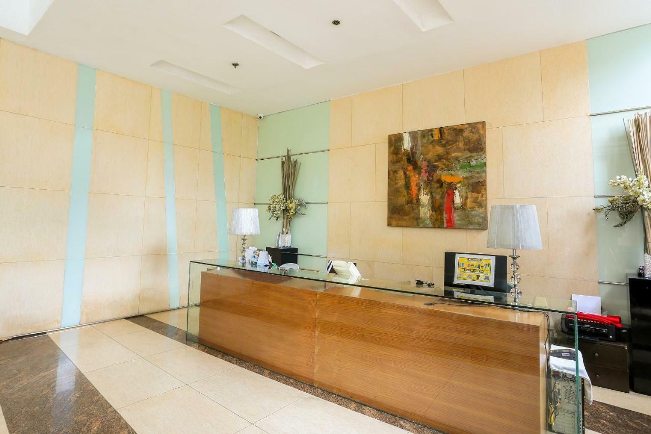 Oyo 215 Sunshine City Suites Hotel Manila