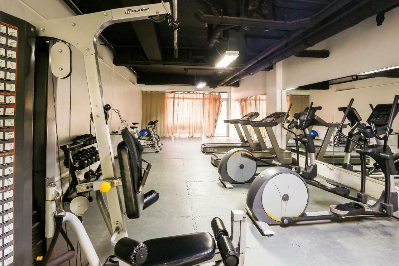 Hotel Oyo 215 Sunshine City Suites Manila