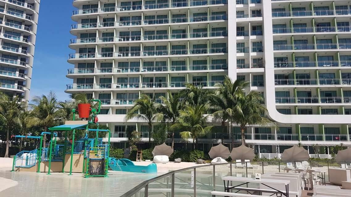 Azure Urban Maui Unit *