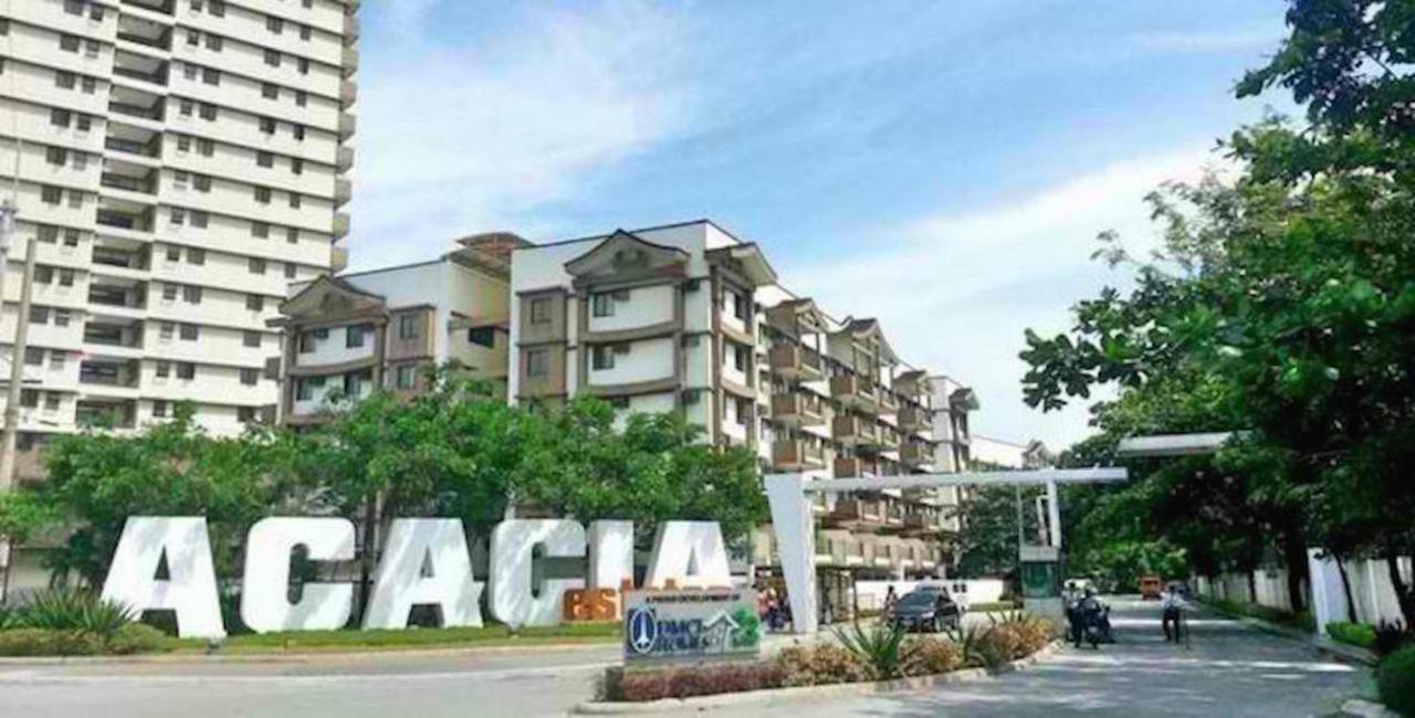 2 Bedroom Deluxe With Balcony Apartment Manila