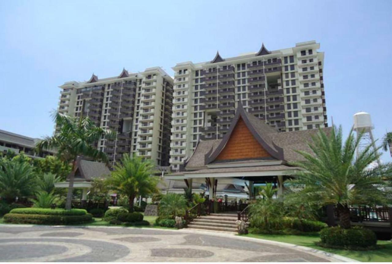 2 Bedroom Deluxe With Balcony Apartment Manila