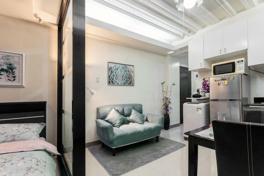 Jen's Paranaque Apartment *