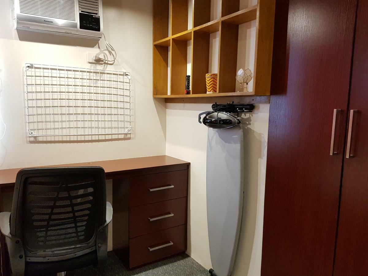 Amare La Salle Taft Apartment