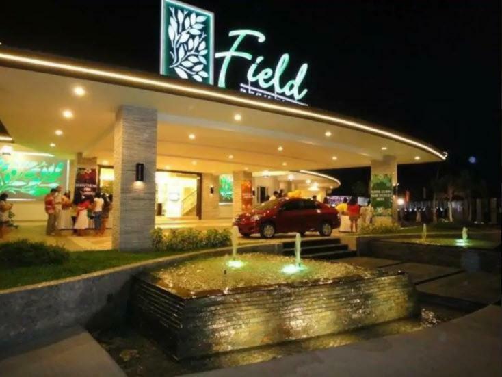 Affordable Condotel Near Airport Apartment