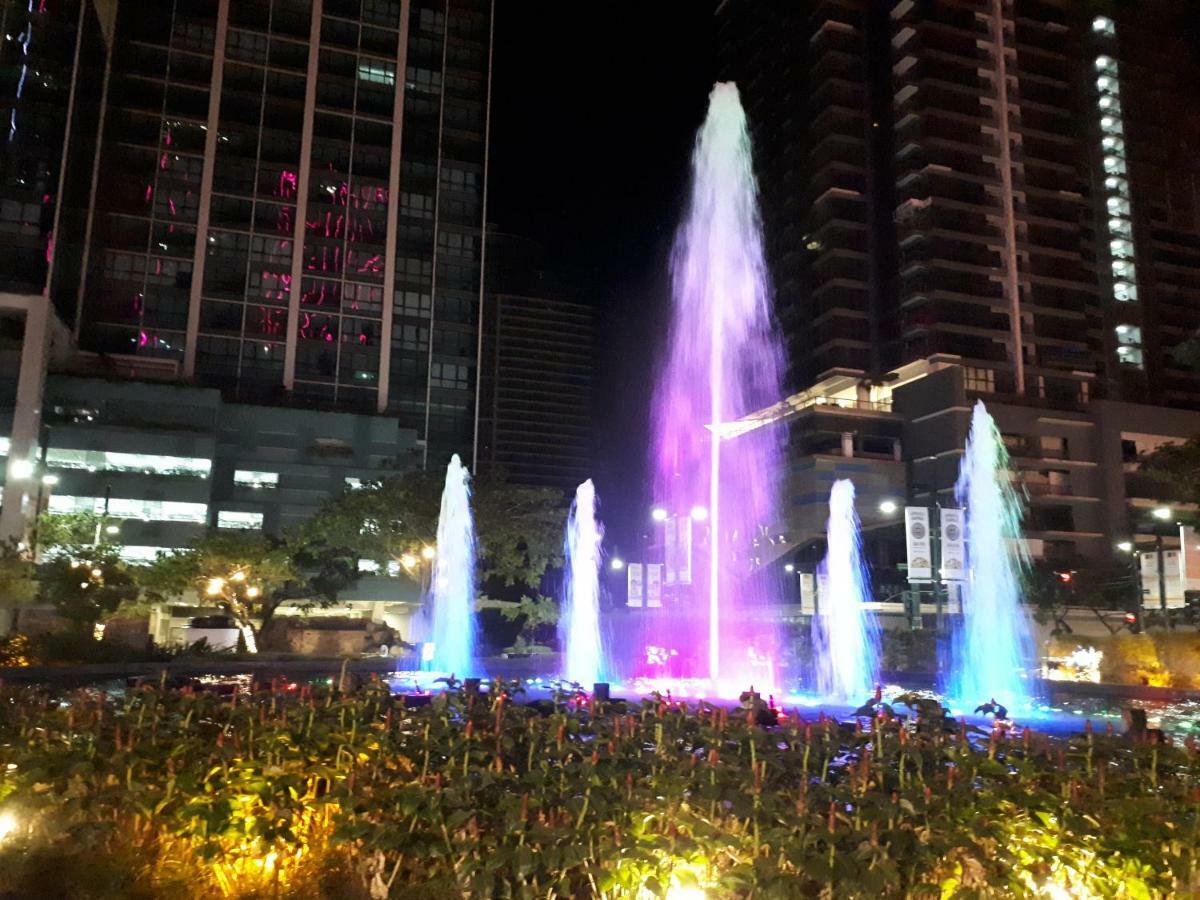 Uptown Mall Area Bonifacio Apartment