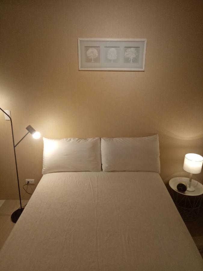 Uptown Mall Area Bonifacio Apartment *
