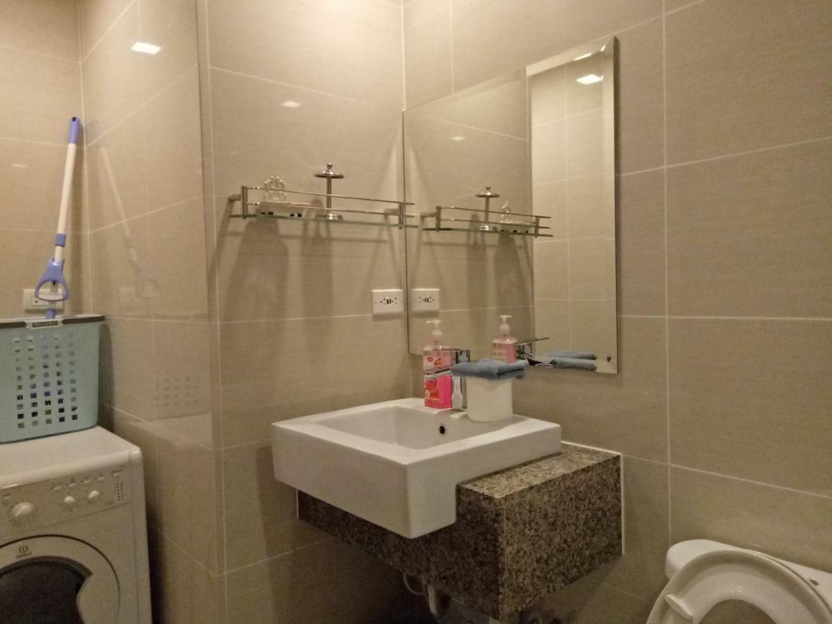 Apartment Uptown Mall Area Bonifacio Manila