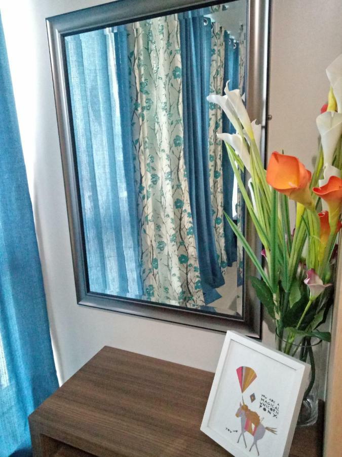 Uptown Mall Area Bonifacio Apartment Manila
