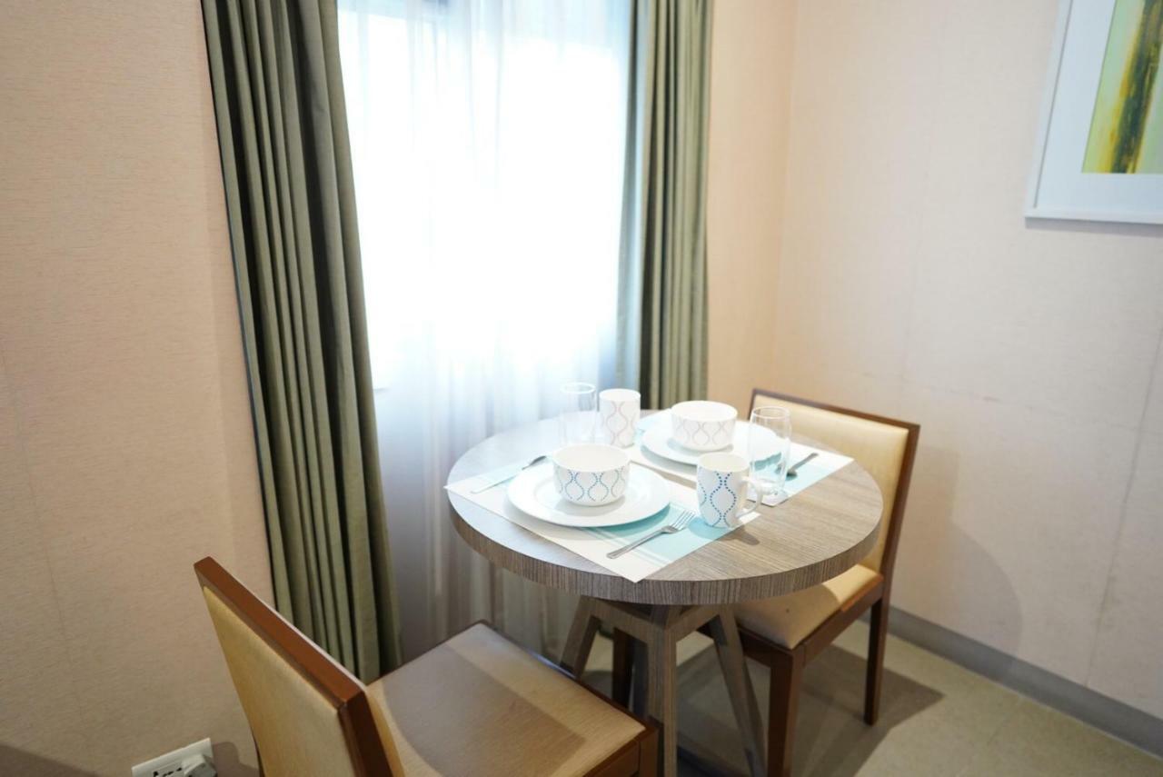 Serana Makati *