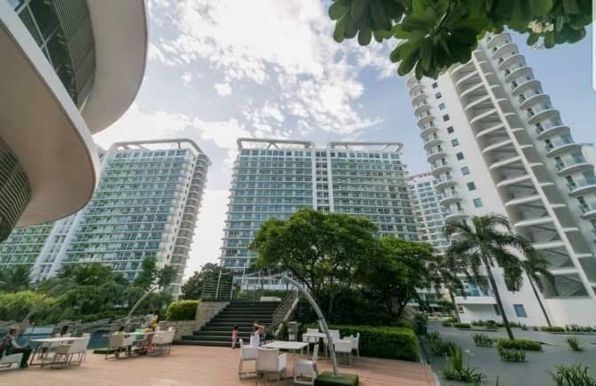 Apartment Adam's Crib 2br By Azure Residences Near Airport