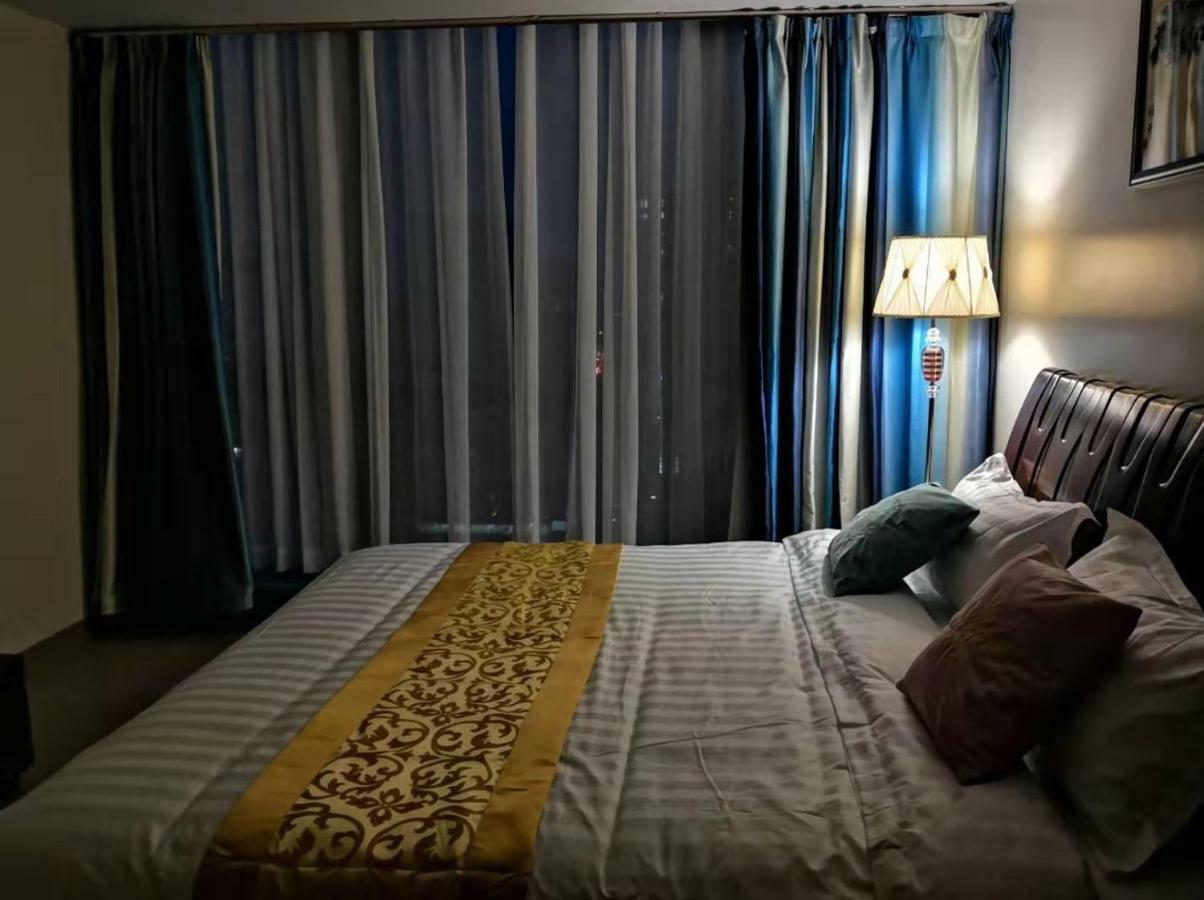 One Uptown Apartment Manila