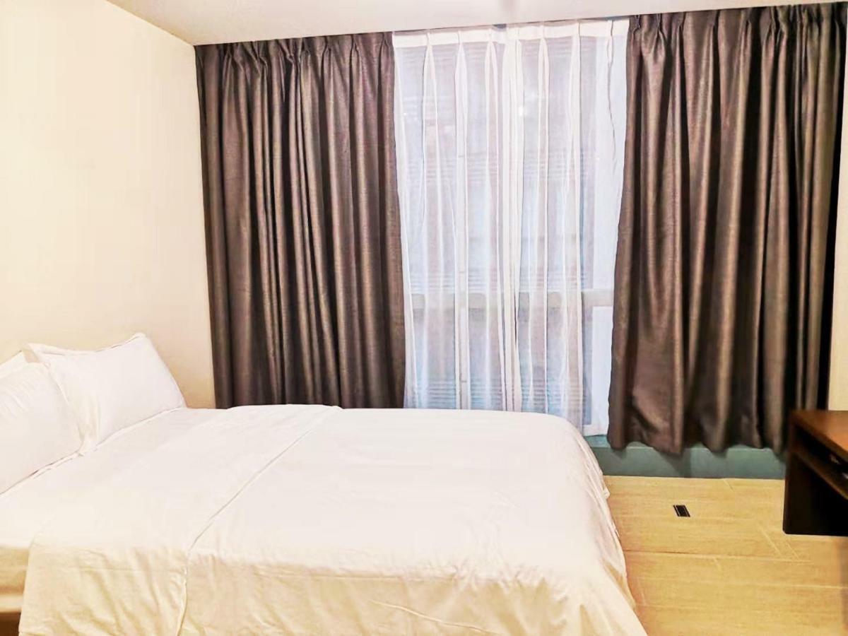 One Uptown Residences Apartment Manila