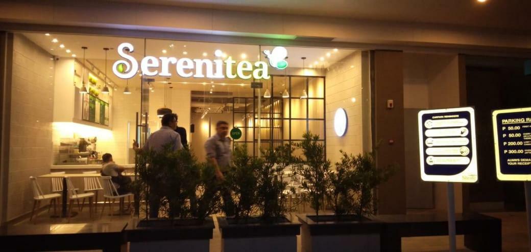 Shore Residences Moa