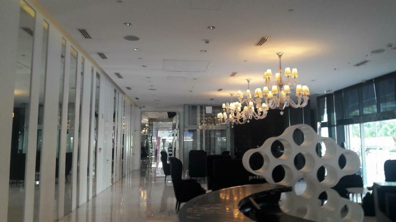 Apartment Adam's Crib 2br By Azure Residences Near Airport *
