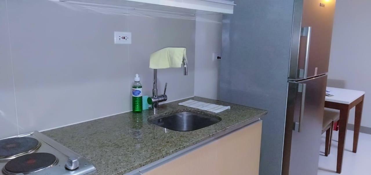 Apartment Uptown Mall Area Bonifacio *