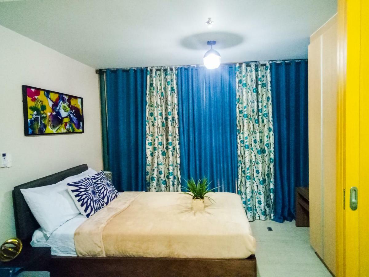 Apartment Uptown Mall Area Bonifacio