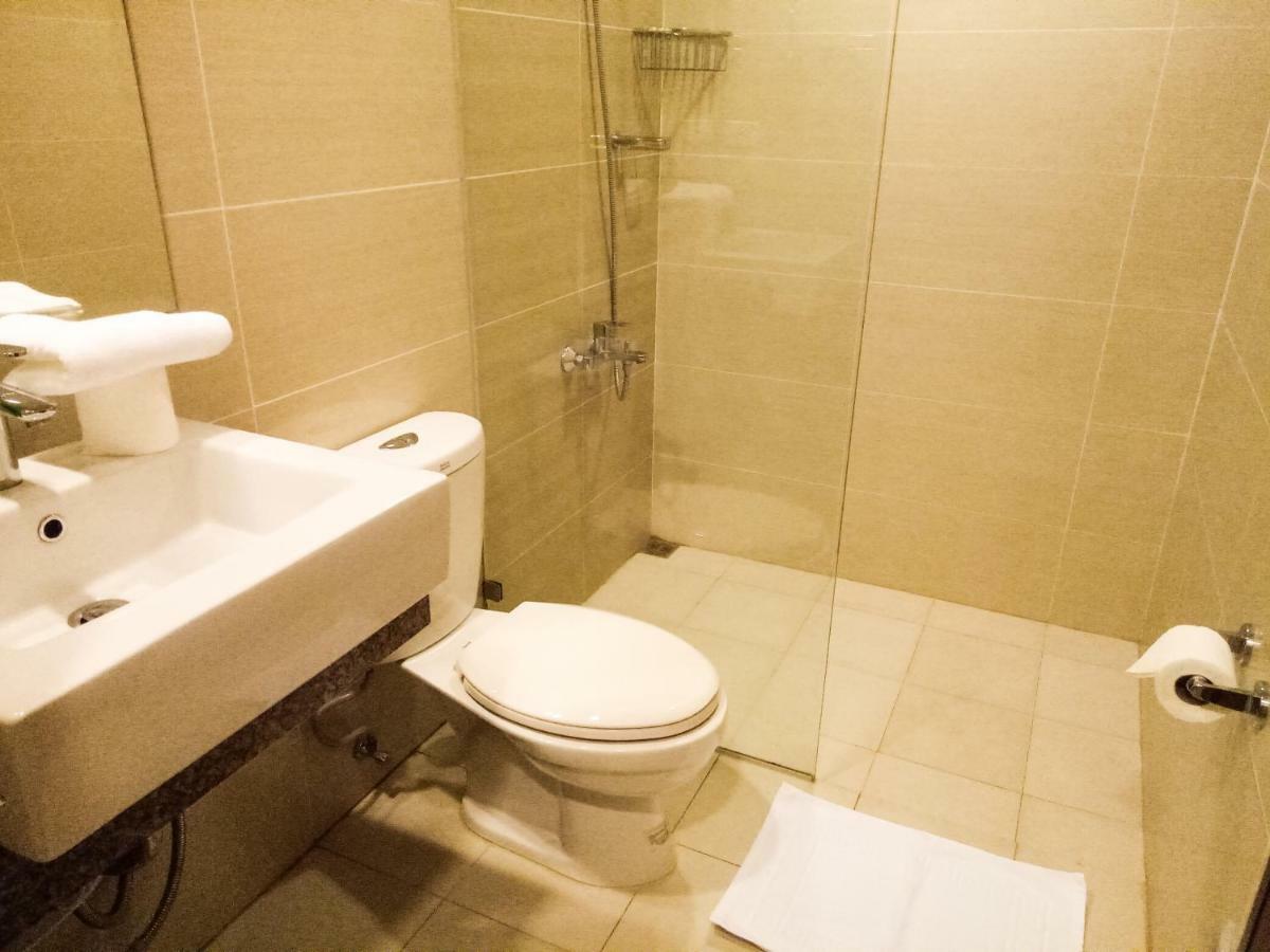 Apartment Uptown Mall Area Bonifacio