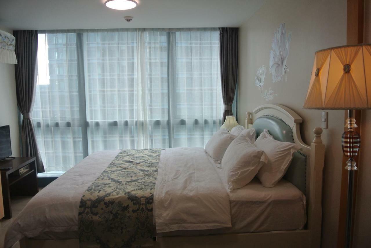 One Uptown Apartment *