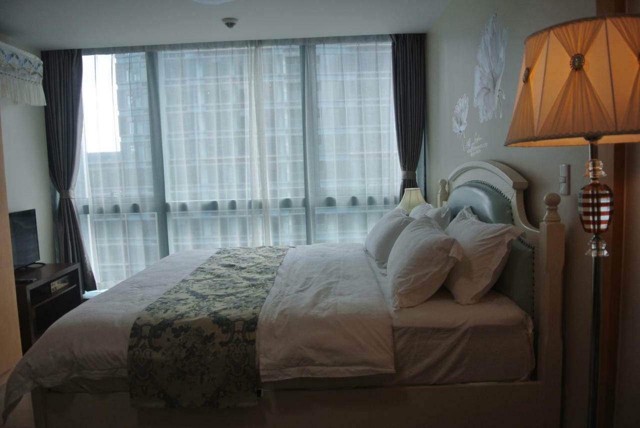 One Uptown Apartment Manila