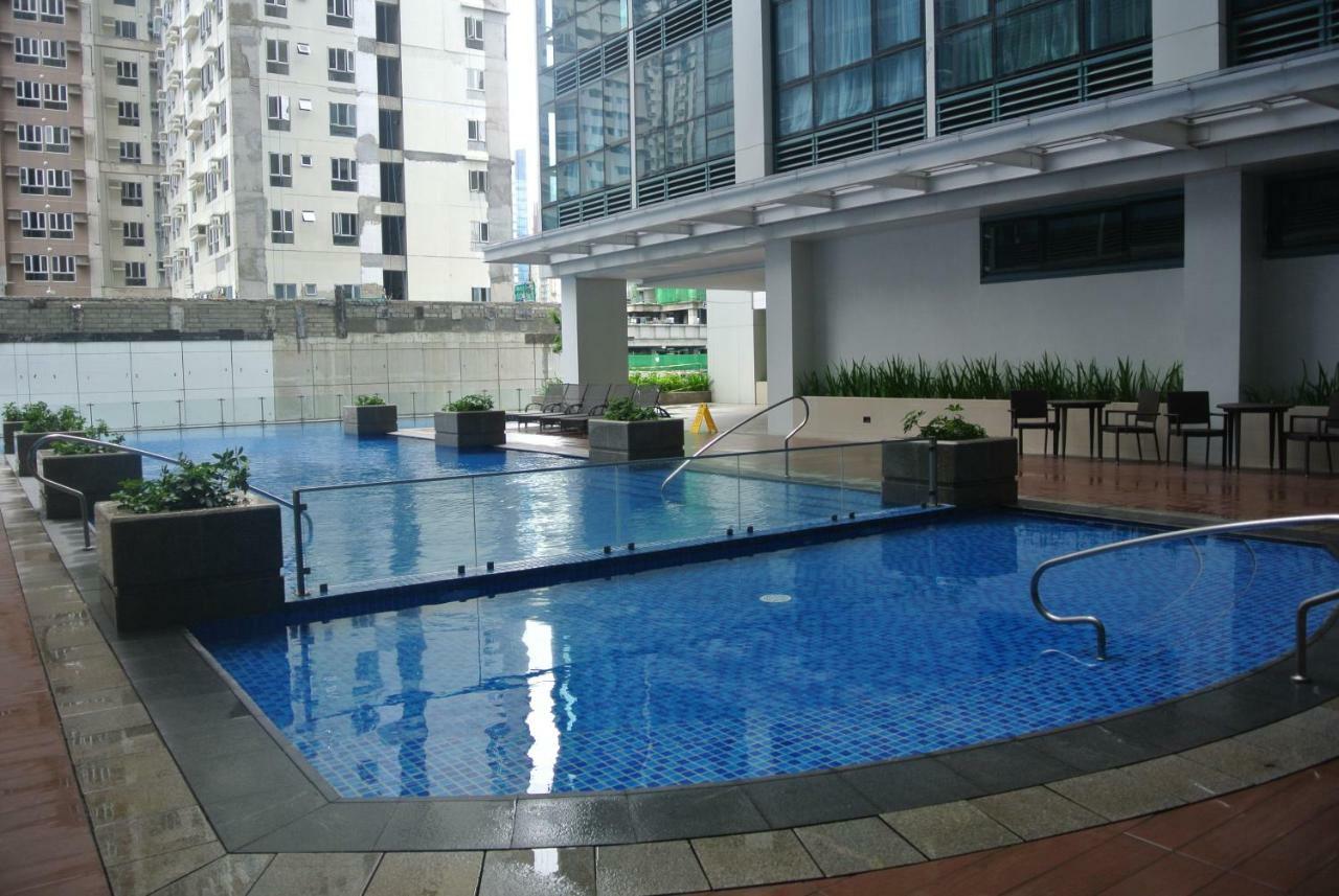 One Uptown * Manila
