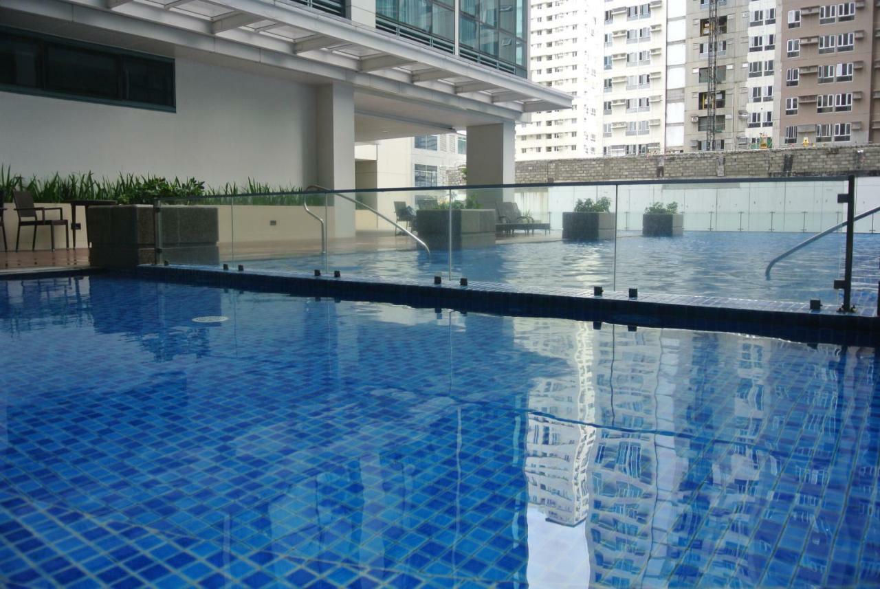 One Uptown Residences * Manila