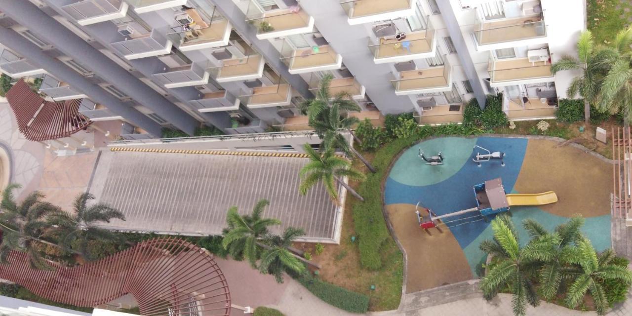 Palm 1 9c Apartment Manila