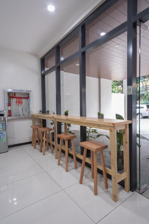 Arceli's Place - Near Bgc Hotel 2*