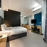Bay Area Suites Manila