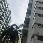 Favila Condotel Unit In Palmtree Villas Newport City Walking Distance To Airport Terminal 3 Accessable To Airport Terminal 1 &2