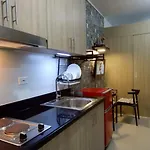 Staycation Shore 2 Moa Pasay