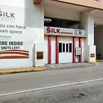 Reddoorz Plus @ Silk Residences Sta. Mesa Monthly Stay