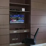 A2J Luxury 1Br Bgc Balcony Suite Near Burgoscircle