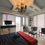 Big Studio Across Naia T3 Near Resorts World With Wifi