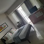 One Palm Tree Villas-Kenzie Place Terminal 3 Airport