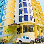 OYO 794 Regatta Residences
