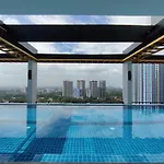 Capital O 804 The Residences At Bonifacio Civic Center