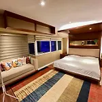 Luxx Suites Bgc