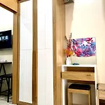 Kathys Crib At Shell Residences